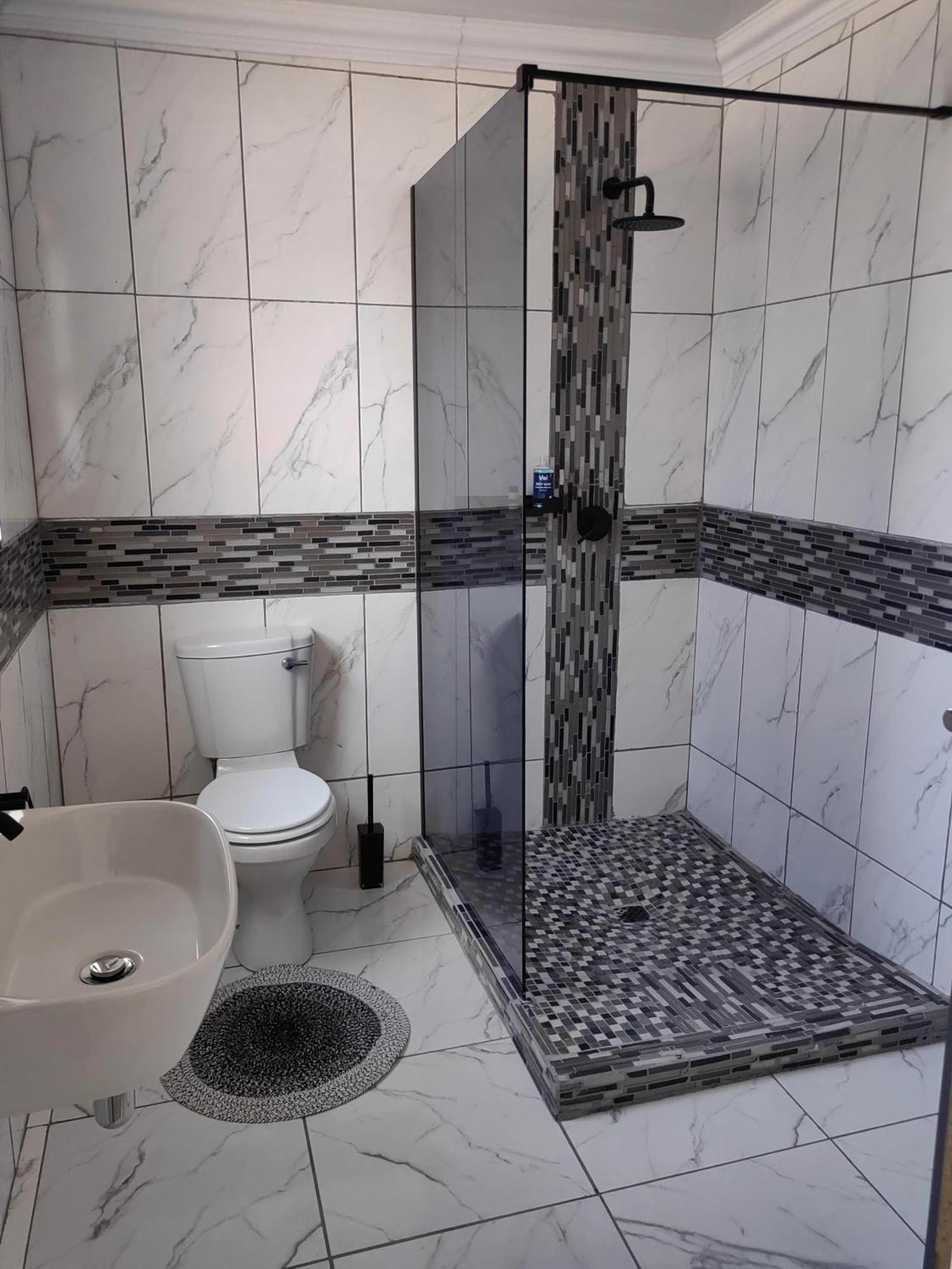 Back Of The Moon Guesthouse Куруман Екстериор снимка